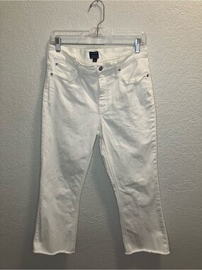 Mid Rise Flare Crop Jean with Raw Hem